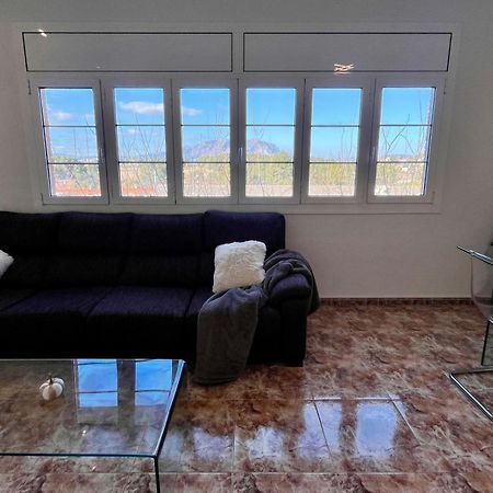 Amplio Apartamento, 5 Camas Sant Esteve Sesrovires Esterno foto
