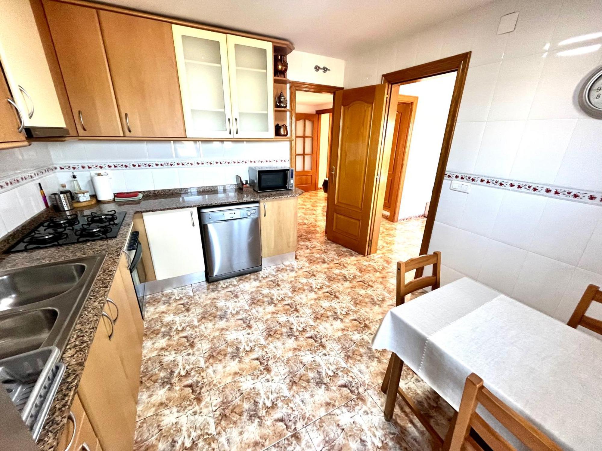 Amplio Apartamento, 5 Camas Sant Esteve Sesrovires Esterno foto